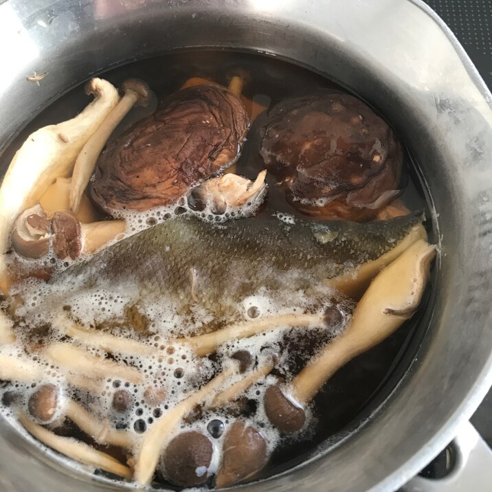 干し椎茸、タラ鍋